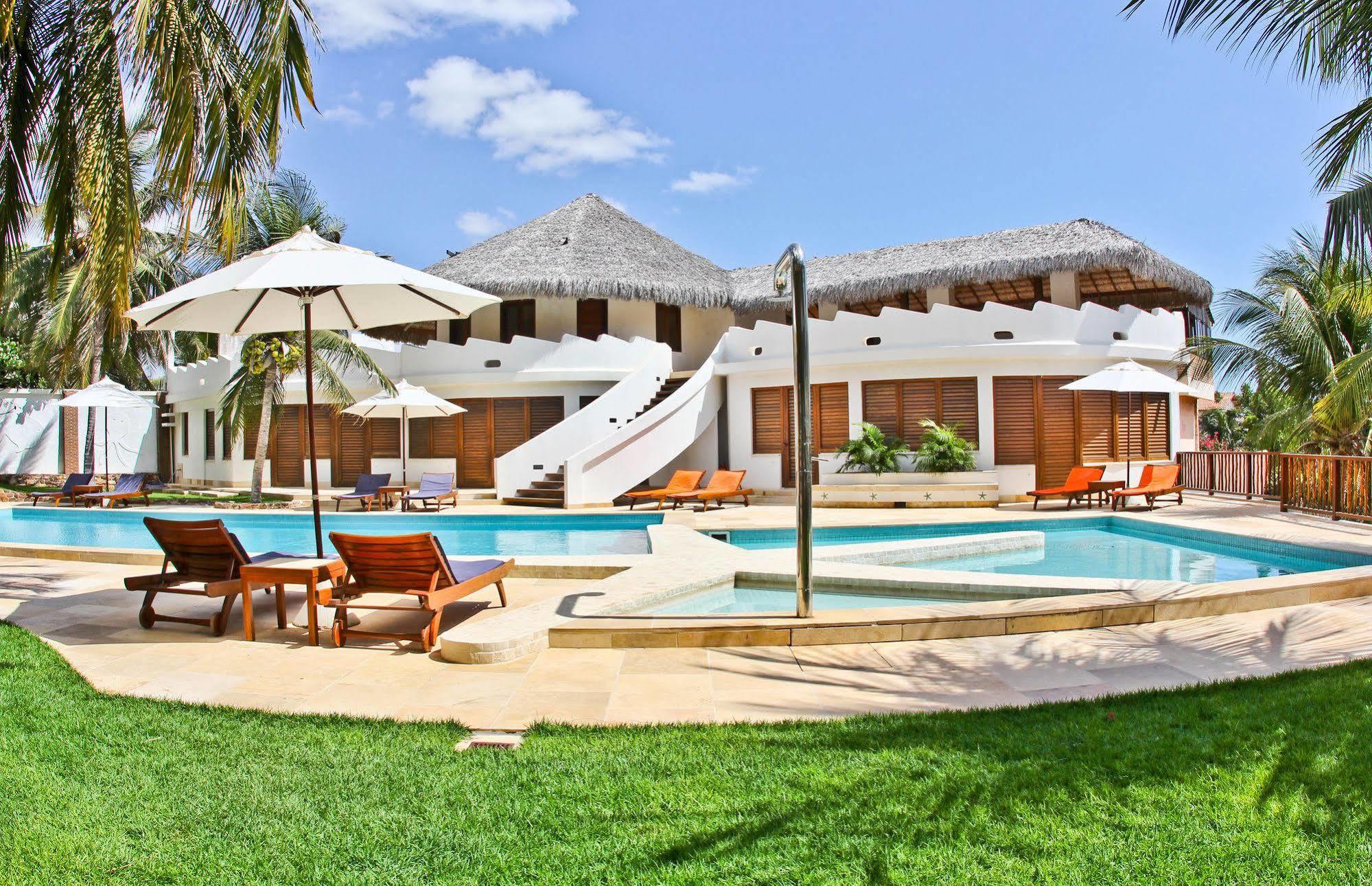 Hotel & Pousada Tatajuba Canoa Quebrada Exterior photo
